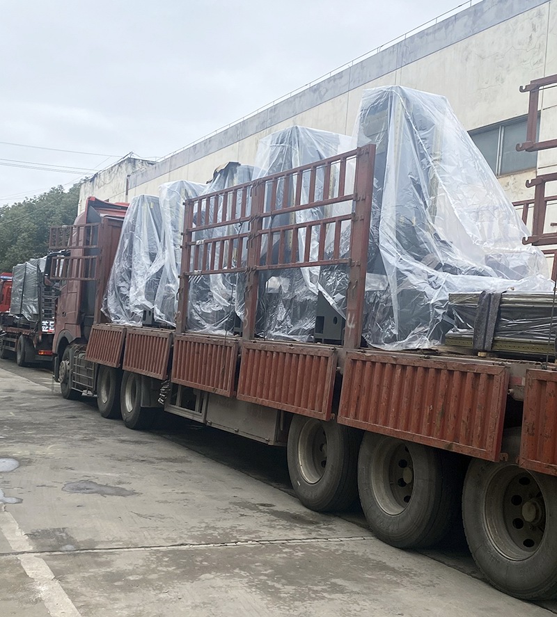 Taize vertical machining centers