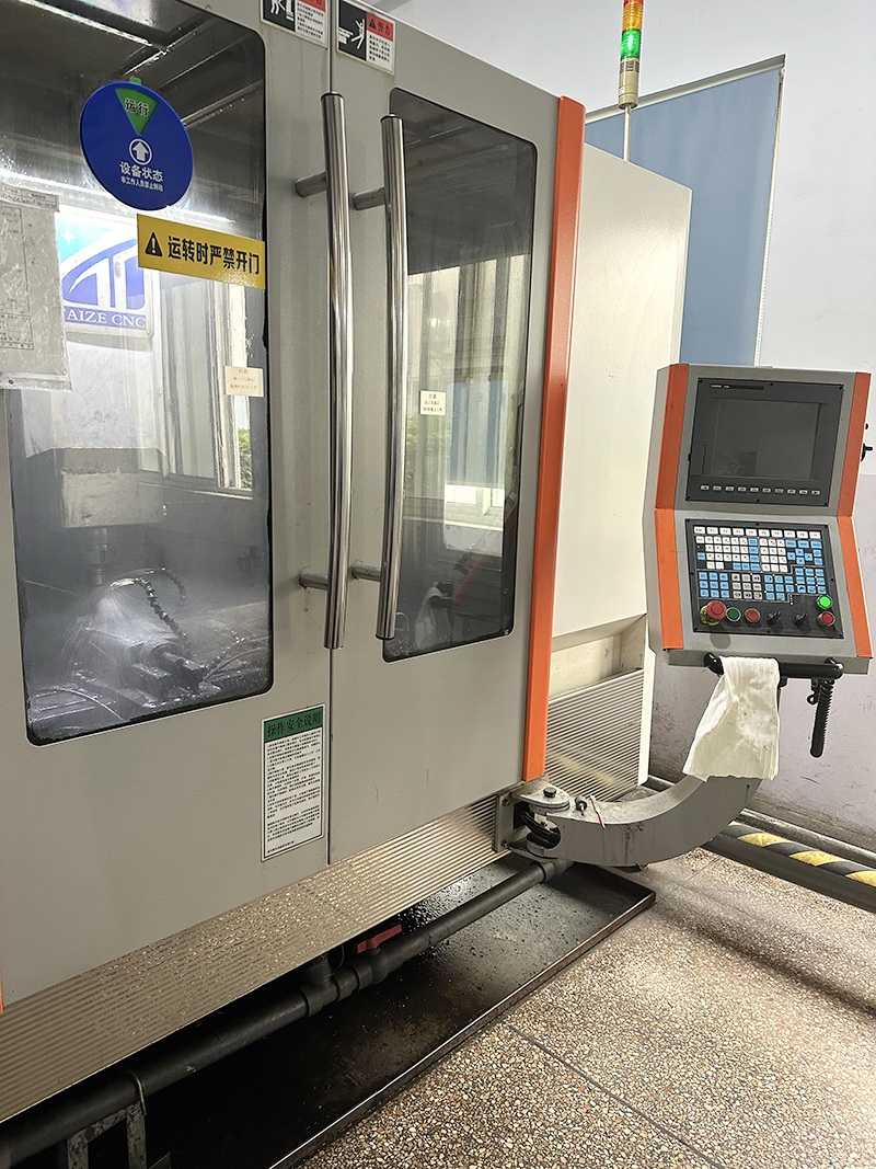 Taize CNC high-speed engraving and milling machine TZ-650 02