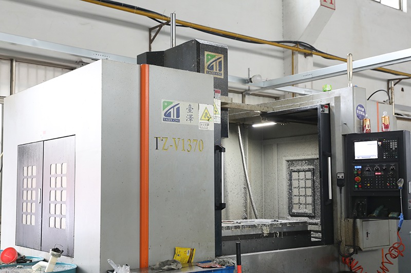 3-Axis Linear Guideway Vertical Machining Center TZ-V1370