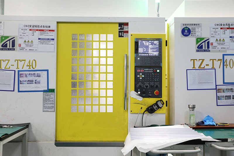 Drilling and Tapping Machining Center CNC System